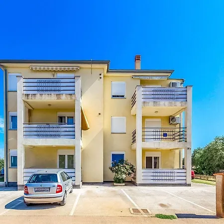 Appartement Pineta *